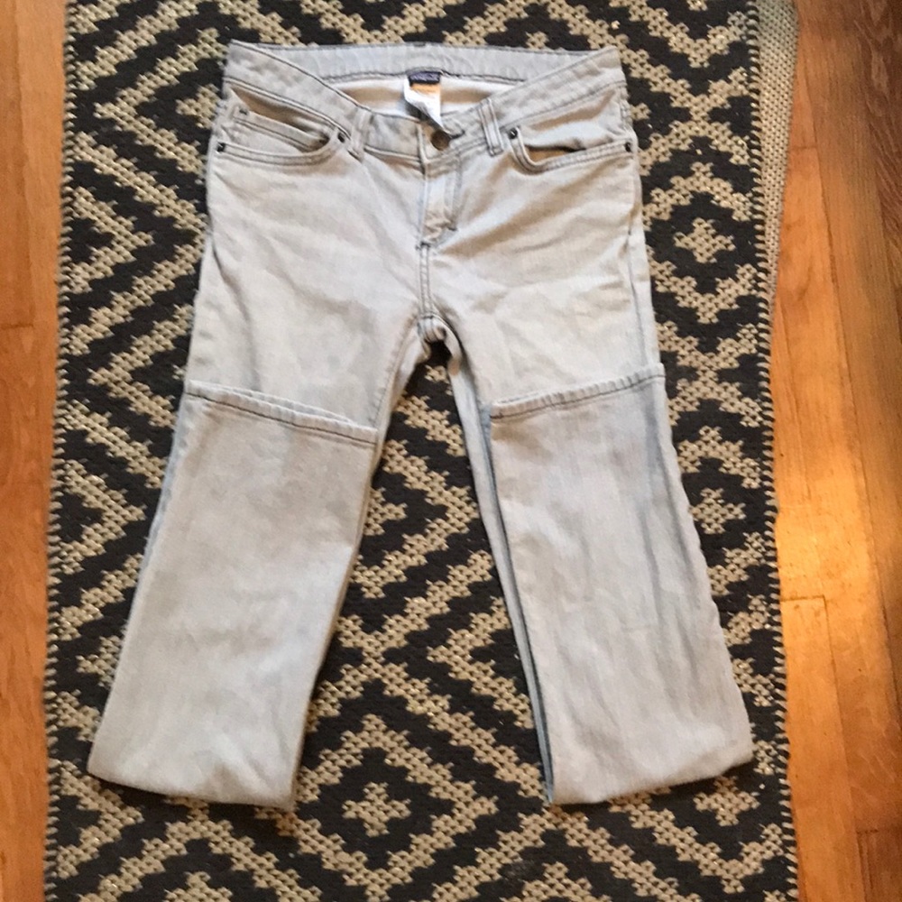 Grey amazing Patagonia women’s jeans.